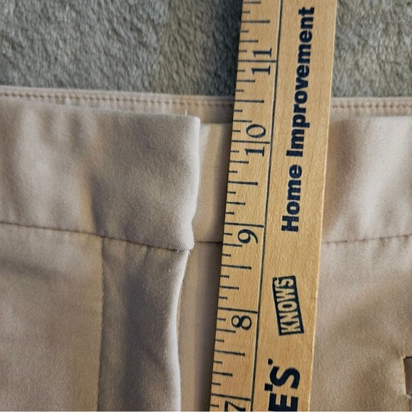 Chico's Fabulously Slimming Women's Capri Pants 0 (Small 4) Tan Mid Rise EUC - Picture 4 of 7